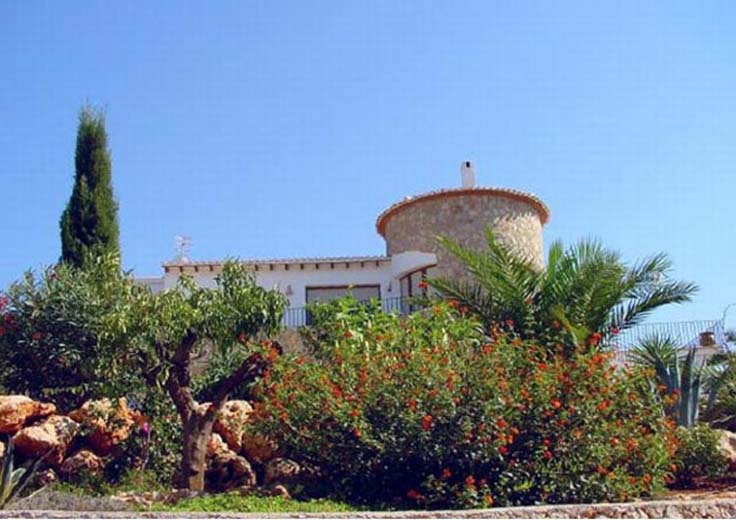 Marisa-2-storey-with-stone